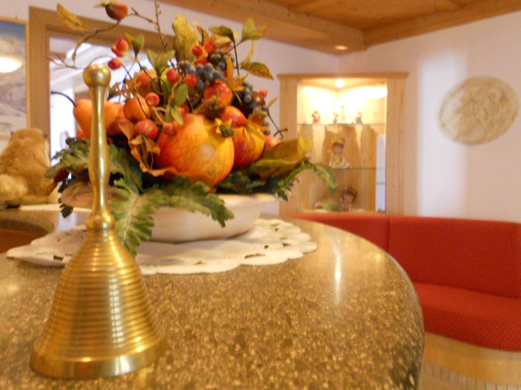 Residence Garni Manuela Cavalese Exteriör bild