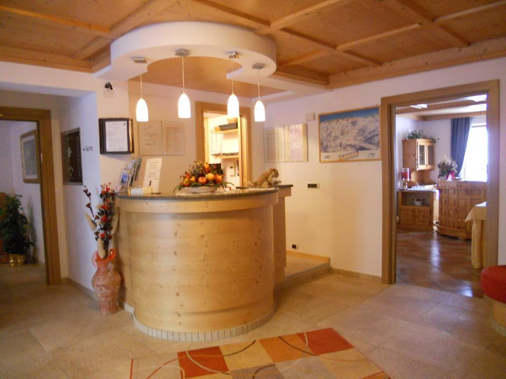 Residence Garni Manuela Cavalese Rum bild